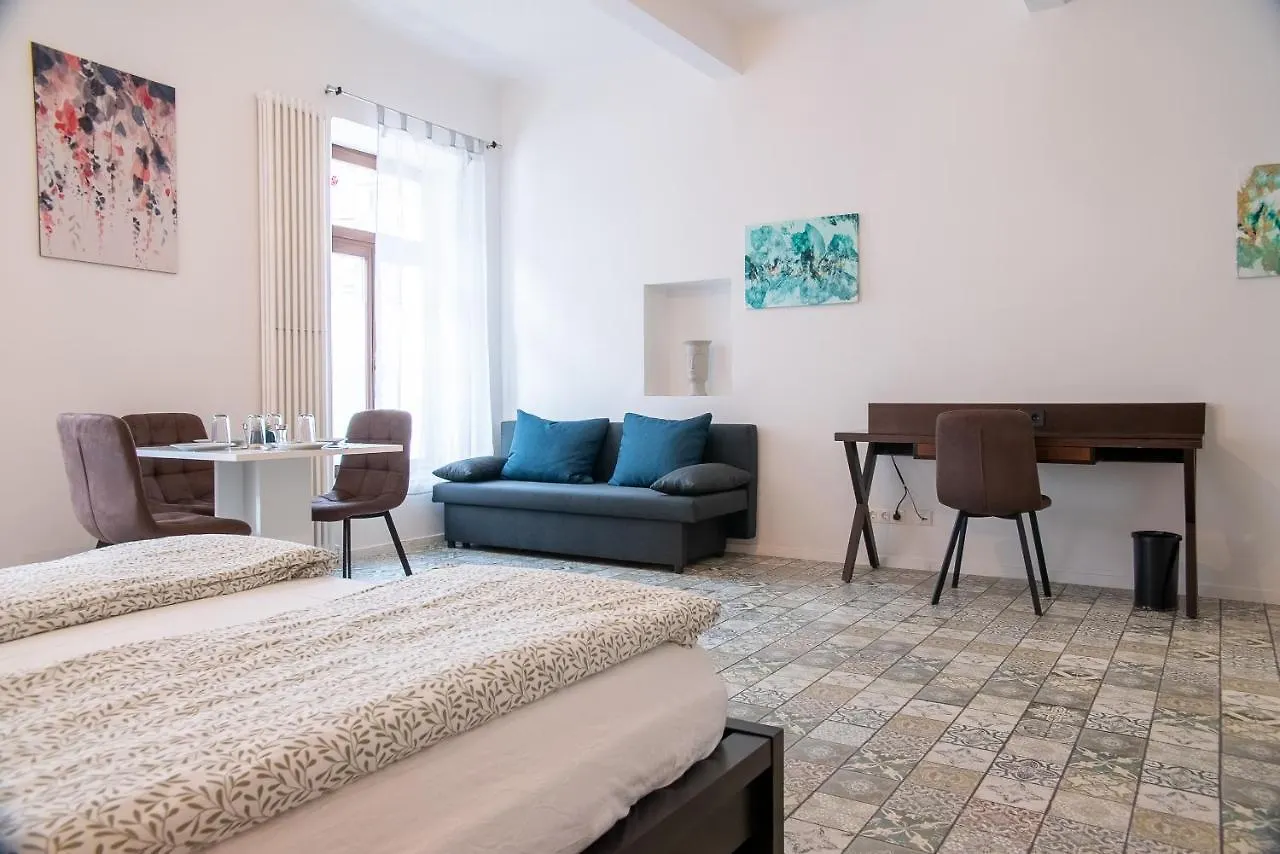 Family&Friends Apartments Schoenbrunn Viena