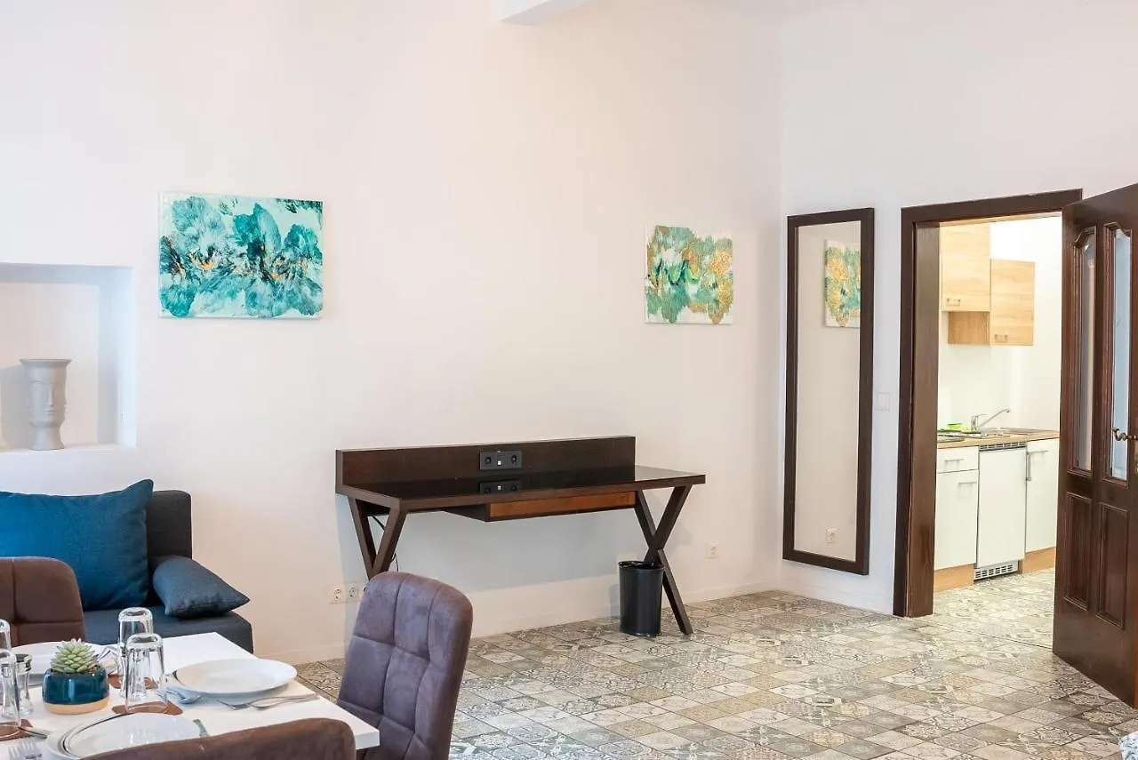 Family&Friends Apartments Schoenbrunn Viena Austria