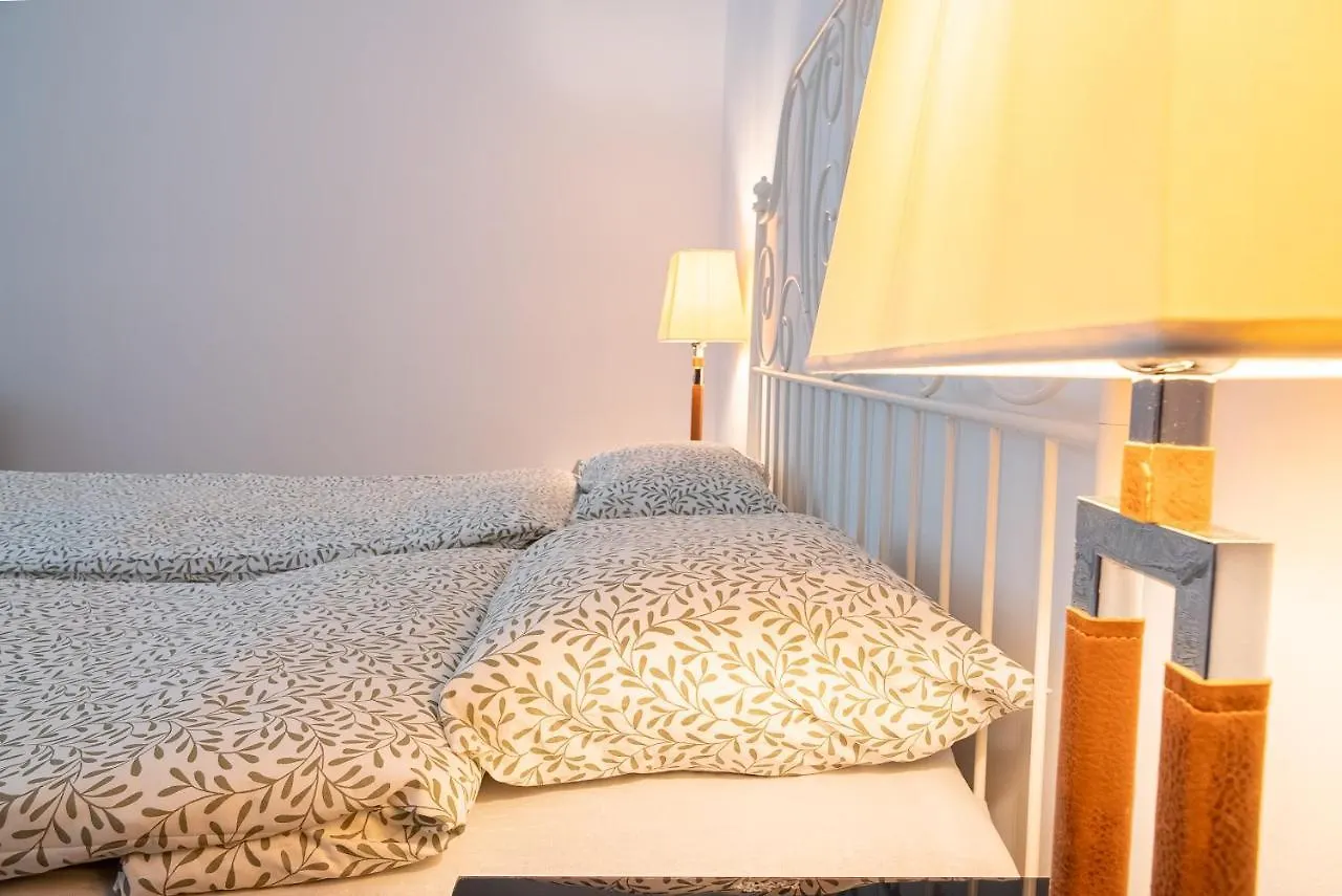 Family&Friends Apartments Schoenbrunn Viena