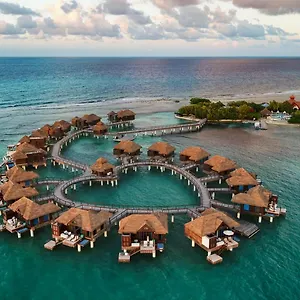 Sandals Royal Caribbean & Private Island - Couples Only Ośrodek wypoczynkowy Montego Bay