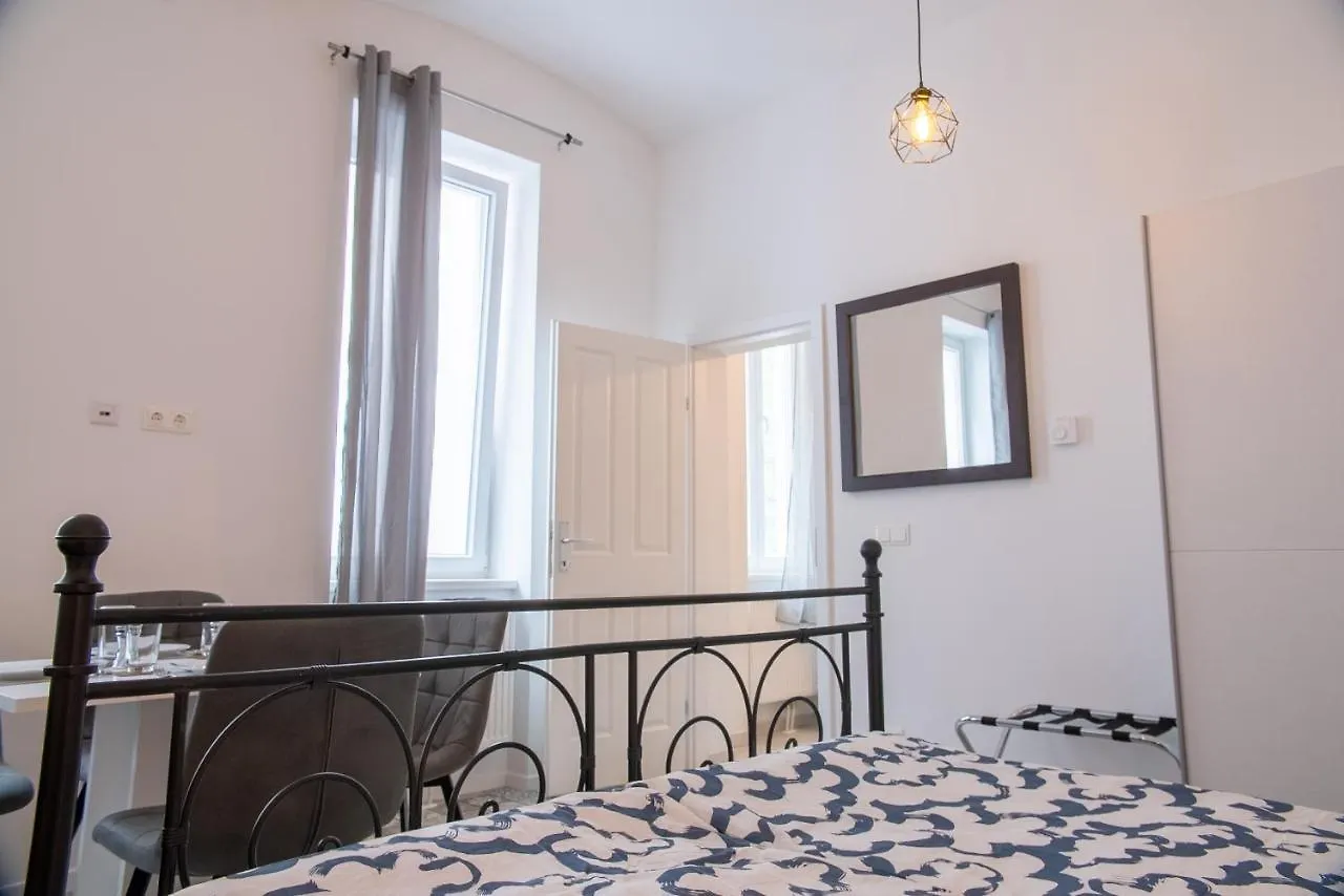 Family&Friends Apartments Schoenbrunn ウィーン