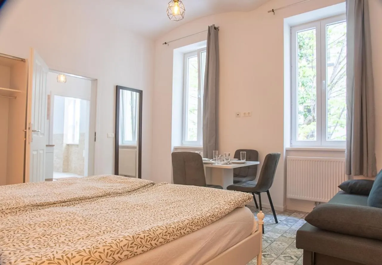 Family&Friends Apartments Schoenbrunn 비엔나 오스트리아