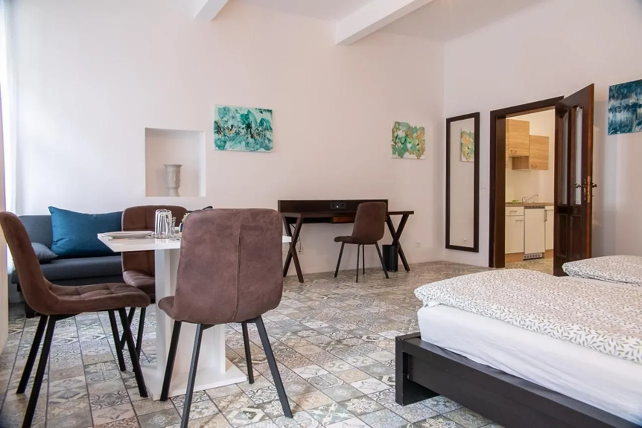 Family&Friends Apartments Schoenbrunn Vienna
