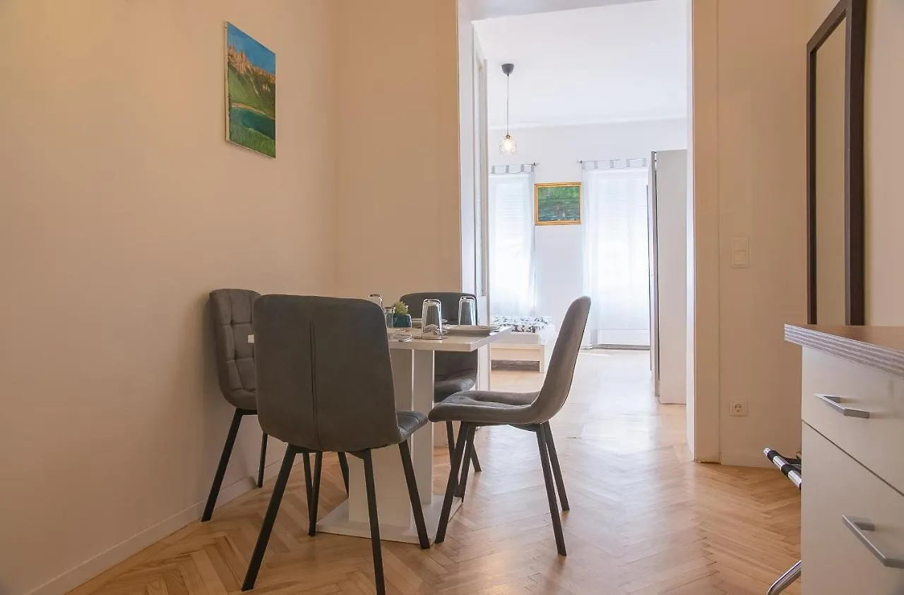 Family&Friends Apartments Schoenbrunn Vienna 0*,  Austria
